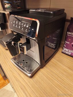 Automatický kávovar Philips Series 3200 LatteGo EP 324670 - 5