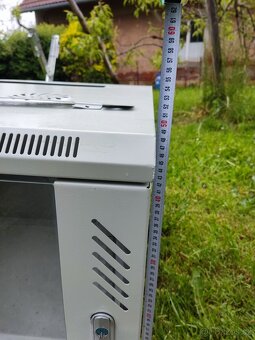 Závěsný rack 9U - 5