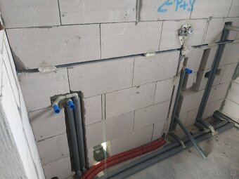 Nabízíme instalaci rozvodů vody, topení, plynu - 5