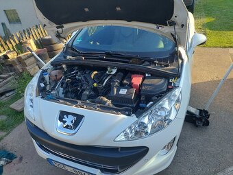 Peugeot 308cc, 2.0 HDi, 103kw, kůže - 5