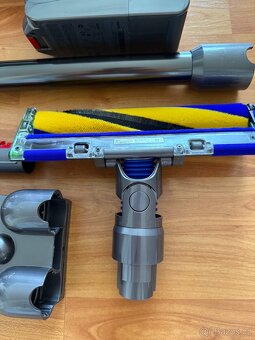 Dyson V15 Detect Absolute zánovní, záruka - 5