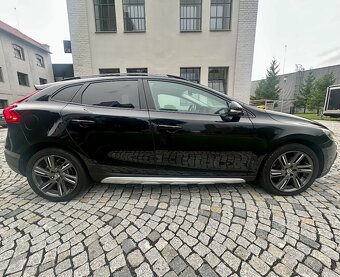 VOLVO V40 CROSS COUNTRY 2.5 T5 187KW 4x4 SUMMUM-AUTOMAT-ACC - 5