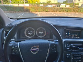 VOLVO V60 D3 - 5-válec 120kw - 5