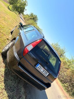 Ford Mondeo 2.0  teči - 5