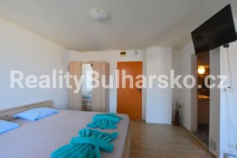 Útulné a plně zařízené studio(1+kk, 45 m²) s velkou terasou - 5