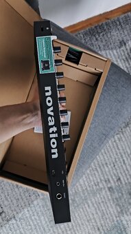 DAW kontrolér NOVATION Launchkey Mini 25 MK4 klávesy - 5