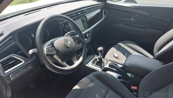 Prodám Ssangyong Korando 1.5i GDi 120kw ČR 1majitel - 5