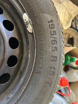 Kola 195/65 R15 4x disk a zánovní zimní pneu , na Škoda Octa - 5