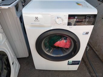 Prodám plně funkční slím pračku zn.Electrolux--6 kg--DOVEZU- - 5