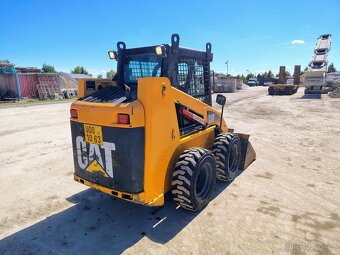 Nakladač CAT 226 - 5