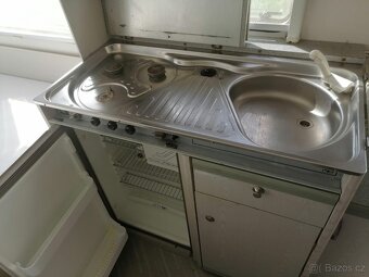 Karavn Knaus, Kuchyňka, Koupelna, Topení - 5