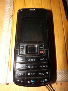 Prodám sběrateli sbírku mobil. telefonů, různé stáří a typů - 5