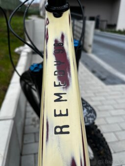 TREK REMEDY 9.8, M/L–full karbon, airbrush lak, TOP výbava - 5