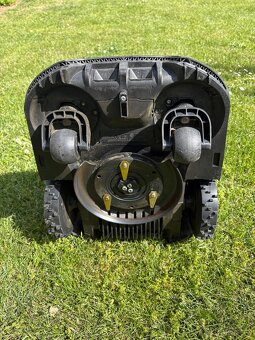 Roboticka sekačka Bosch Indego M+ 700 - 5