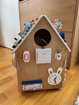 Iskay Montessori svítící dětský dům na hraní a učení - 5