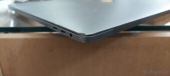 Apple MacBook PRO 15" 2017 touchbar - 5