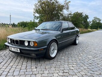 BMW e34 sedan 520i - 5