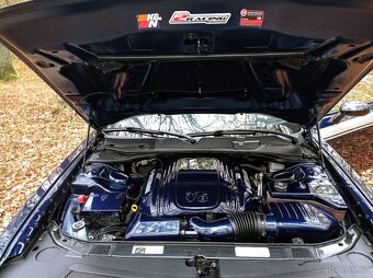 Dodge Challenger 5.7 hemi - 5