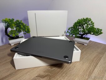 MacBook Air M3 13,6" CTO - 5