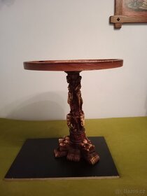 Stolek japonský historizující vyřezávaný sleva na 3990 - 5