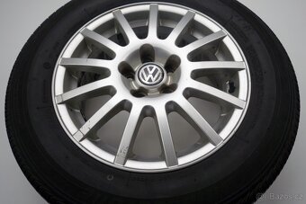 Volkswagen Bora Golf - Originání 15" alu kola - Letní pneu - 5
