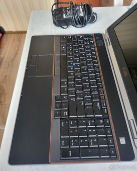 Dell Latitude E6520 i5 RAM 6 GB 240 GB SSD - 5