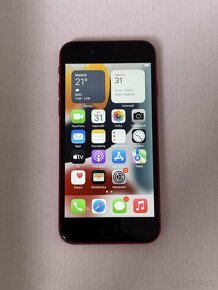 iPhone SE 2020 Red a SE 2022 Black - 5