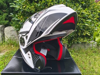 Výklopná přilba na motorku. Velikost 2XL. Nová - 5