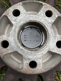 Středové krytky kol Audi 69mm černé - 5