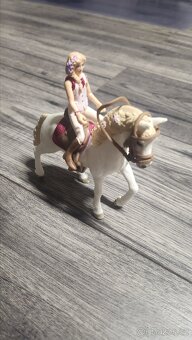 Schleich Blondýna Sofia a kůň Blosom - 5