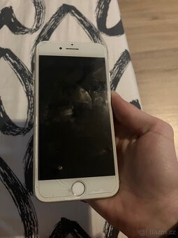 iPhone 8 silver 64gb není plně funkční - 5