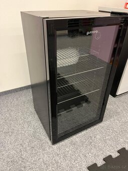 Lednice s prosklenými dveřmi / vinotéka - 5