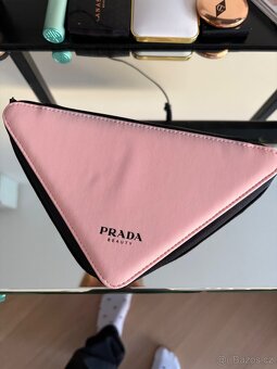 Kosmeticky stolek - 5