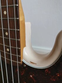 Fender Flea Jazz Bass RW Shell Pink - 5