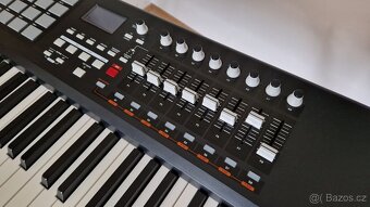 AKAI MPK 88 MIDI kontroler- klávesy s KLADÍVKOVOU mechanikou - 5
