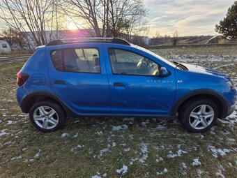 Prodám Dacia Sandero 0.9TCE 66KW - KLIMATIZACE - 5