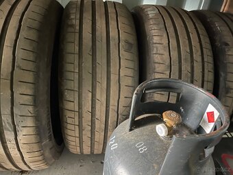 Tesla Y pneu - 255/45 R19 - 5