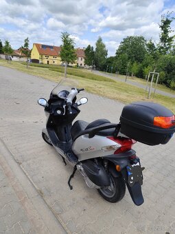 Skůtr - 5