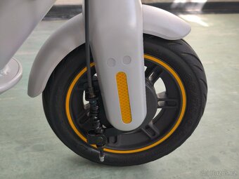 Elektrokoloběžka Ninebot KickScooter MAX G30LE - 5