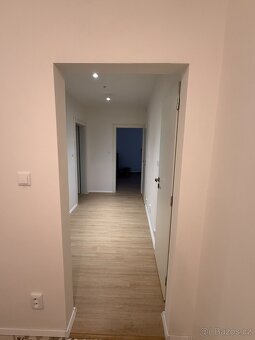 Pronájem bytu 3+1 s balkonem, 81m2, Studená - 5