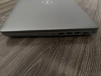 Dell Latitude 5521 - 5