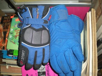 Salovky + kopacky+ zimni boty+rukavice+helma - 5