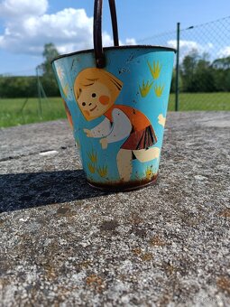 Plechový kyblík na písek - 5