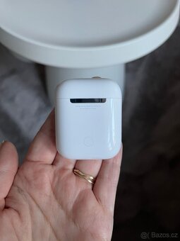 Apple AirPods 2 – jedno slúchadlo nefunkčné, druhé OK + orig - 5