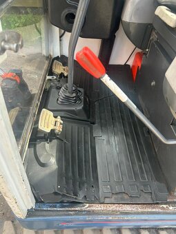 Kubota KX41-3V Minibagr 1.8t + 3x lžíce - 5