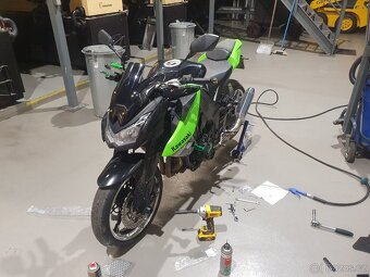 Kawasaki Z1000 2011 - 5