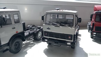 1:43 kamaz ,kraz - 5
