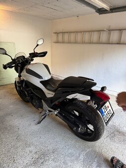 Honda NC700s - 5