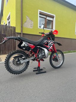 Yamaha DT 125LC - 5
