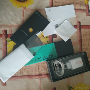 Mobilní telefon - 5